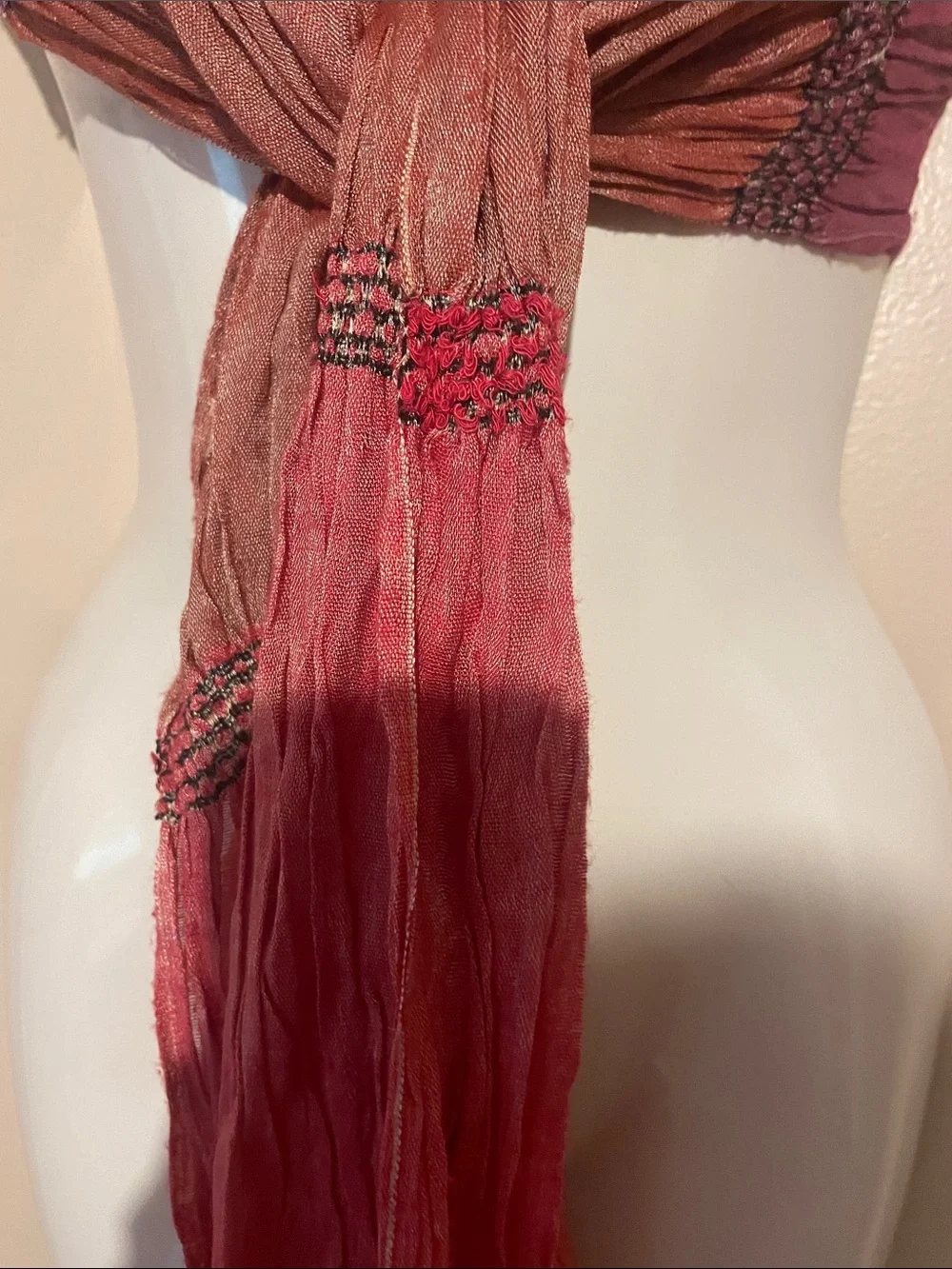 Lightweight Crinkled Multi-Tone Scarf - Pink/Brown